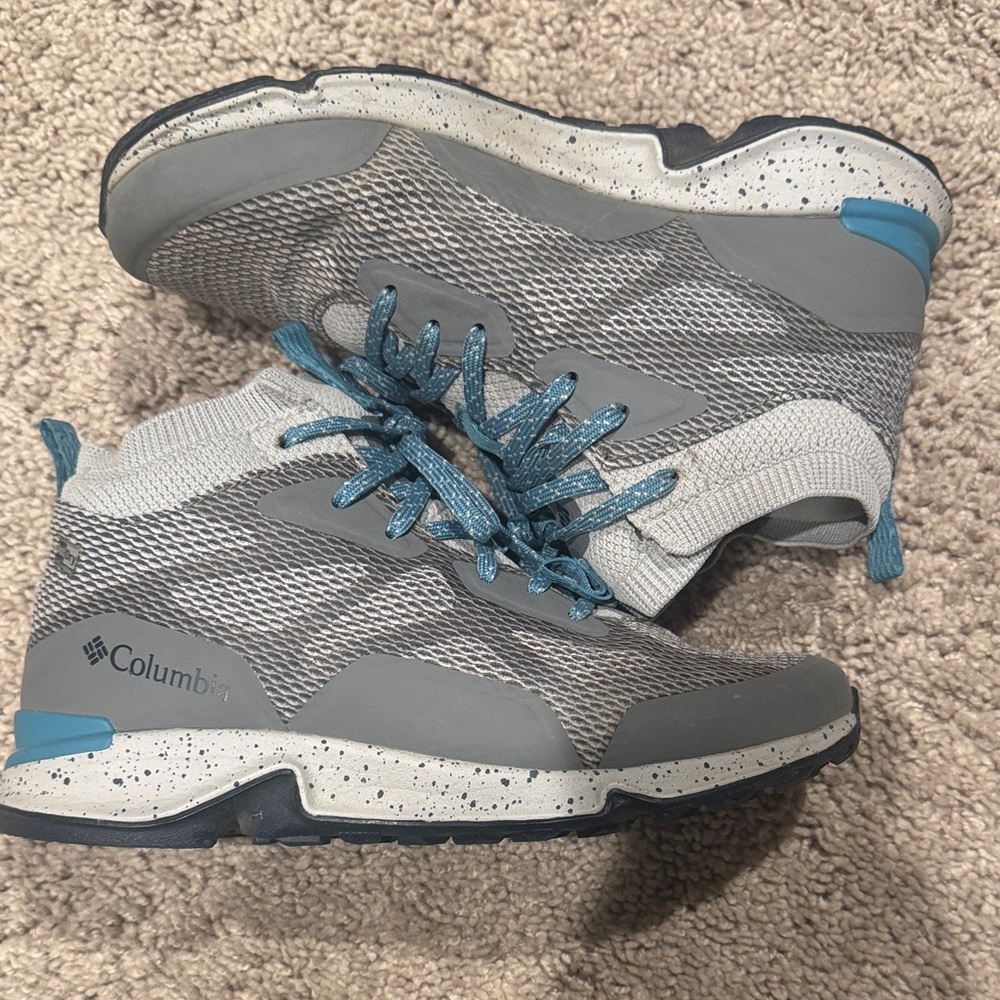 Columbia women’s  Sneakers in Gray and Teal
